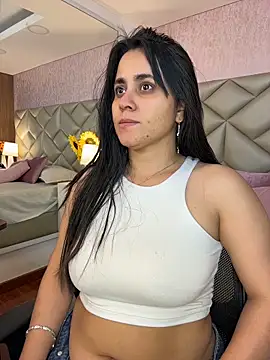 Brenda Garcia online show from November 30, 2025, 12:09 pm