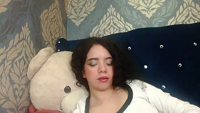 EmmaCowperr online show from December 29, 2024, 6:14 am