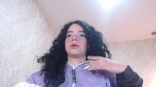 EmmaCowperr online show from January 4, 2025, 5:48 am