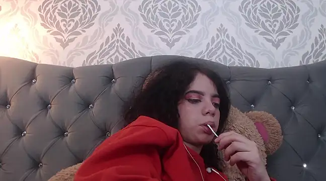 EmmaCowperr online show from March 11, 2025, 12:00 am