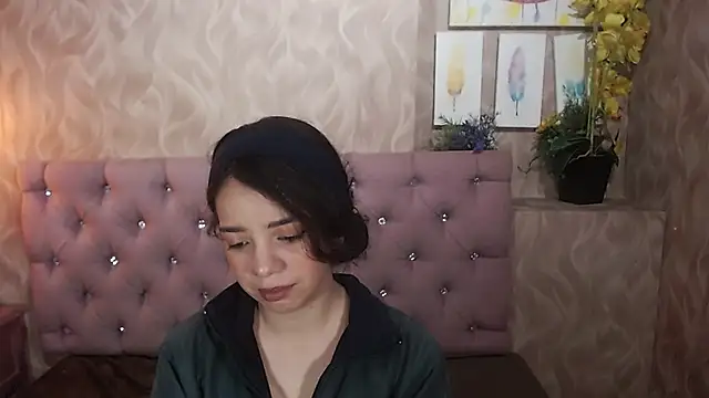 EmmaCowperr online show from January 15, 2026, 5:12 am