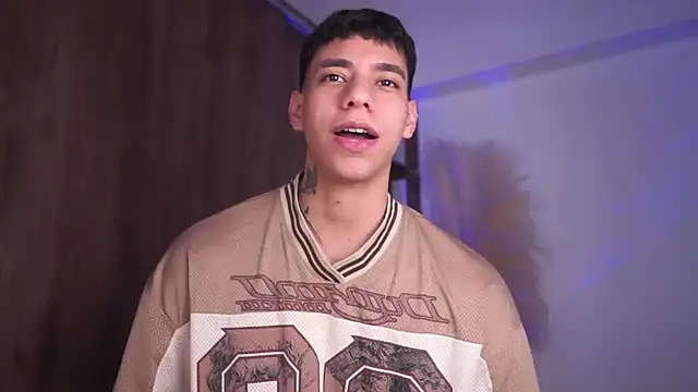 Josep Davies online show from February 8, 2026, 7:39 pm