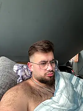 yxssxn24403 online show from October 3, 2025, 9:50 am