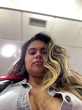 melanny10 online show from December 3, 2024, 1:43 pm