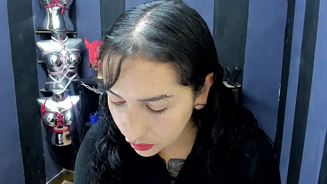 LucyStrike  online show from February 6, 2025, 3:06 am