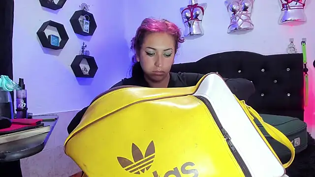 LucyStrike  online show from November 24, 2025, 11:26 pm