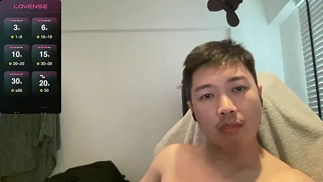 Snapshot of christopherlonger chatting on December 27, 2024, 4:47 am christopherlonger online show from December 27, 2024, 4:47 am