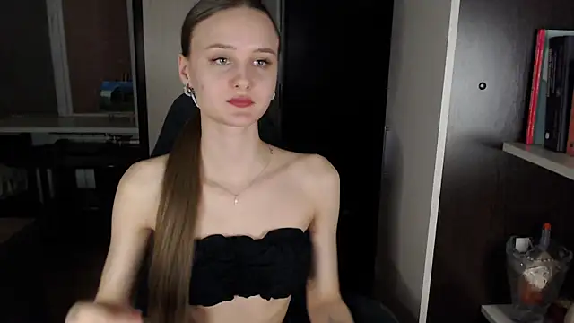 Snapshot of _Sansa_stark_ chatting on March 1, 2025, 2:44 pm  Sansa stark  online show from March 1, 2025, 2:44 pm