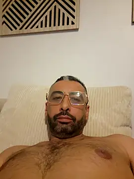 goldenhead1 online show from February 7, 2026, 3:21 am