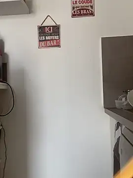 Snapshot of Luccreccia_ chatting on October 9, 2025, 10:13 am Luccreccia  online show from October 9, 2025, 10:13 am