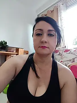 Snapshot of taalia chatting on July 5, 2026, 11:01 pm taalia online show from July 5, 2026, 11:01 pm