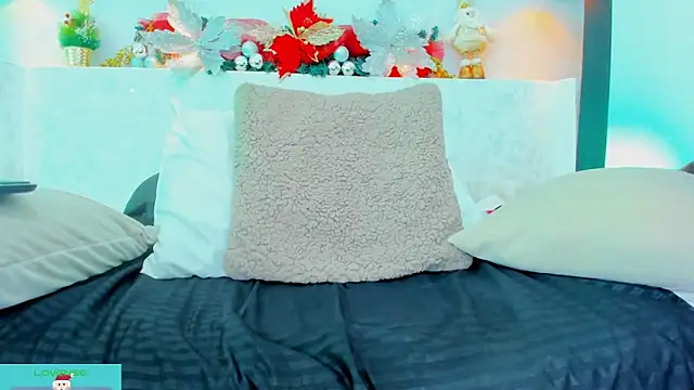 Natasha Colins1 online show from December 13, 2024, 8:30 am