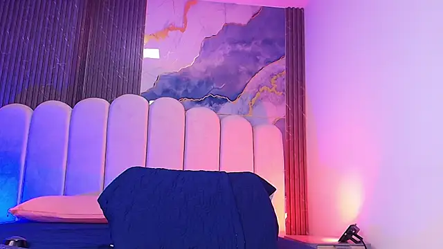 hot dione online show from April 9, 2026, 7:19 pm