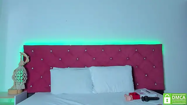 Ruth harvey  online show from February 5, 2025, 11:12 am