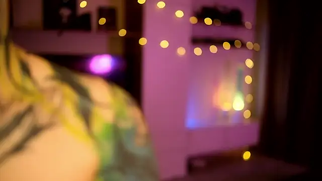 Snapshot of AcidPie chatting on December 18, 2024, 11:30 pm AcidPie online show from December 18, 2024, 11:30 pm