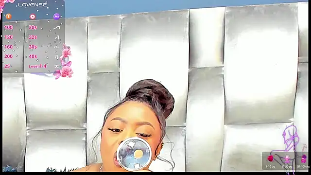 Snapshot of CamilaBenitez chatting on February 20, 2026, 11:54 am CamilaBenitez online show from February 20, 2026, 11:54 am