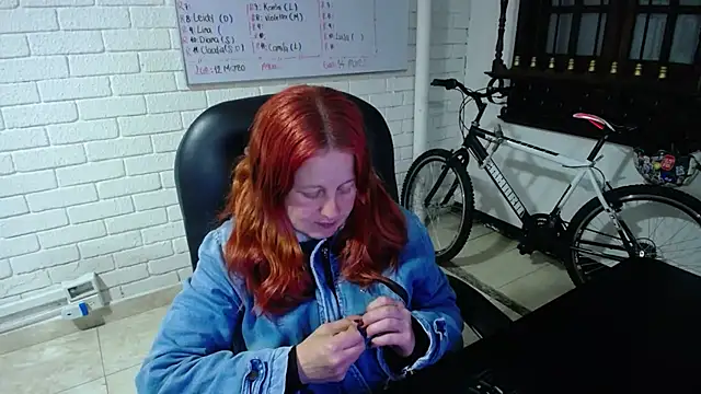 ViioletaMora online show from March 12, 2025, 5:02 am