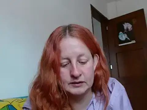 ViioletaMora online show from October 9, 2025, 6:06 pm