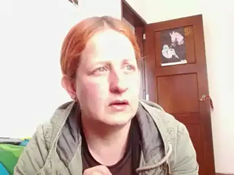 ViioletaMora online show from November 1, 2025, 9:28 pm