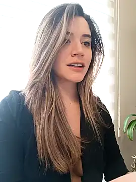 maliciaworld online show from February 1, 2025, 5:05 pm