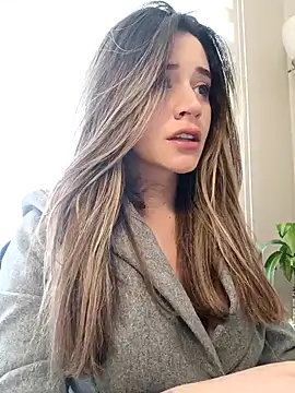 maliciaworld online show from February 3, 2025, 5:03 pm