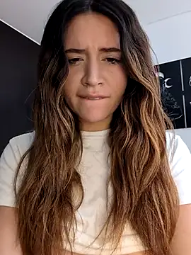 maliciaworld online show from January 5, 2026, 8:56 pm