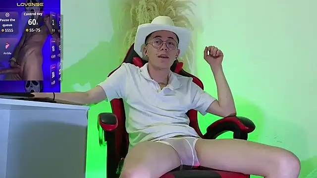 Snapshot of Elian_Cooper chatting on September 21, 2025, 1:07 am Elian Cooper online show from September 21, 2025, 1:07 am