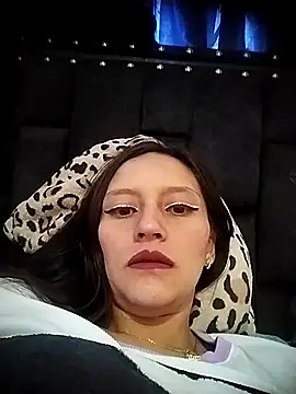 AyshaScott online show from November 27, 2025, 1:13 pm