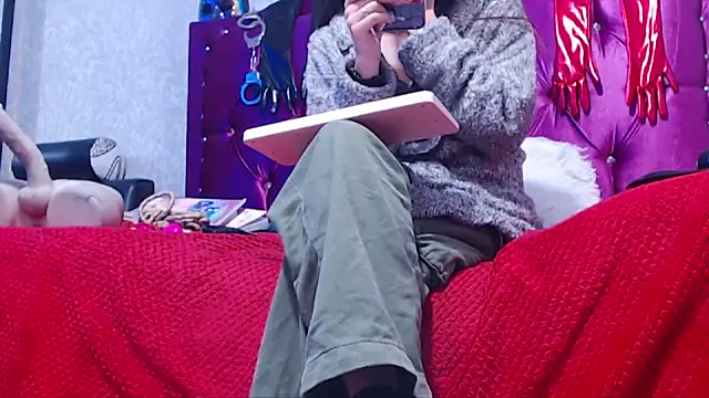 AyshaScott online show from February 9, 2026, 1:48 pm