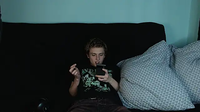 Snapshot of axxxturel chatting on December 11, 2024, 12:02 pm axxxturel online show from December 11, 2024, 12:02 pm