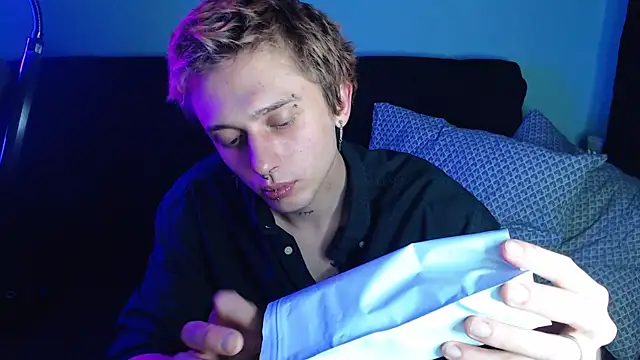 Snapshot of axxxturel chatting on December 13, 2024, 12:09 am axxxturel online show from December 13, 2024, 12:09 am