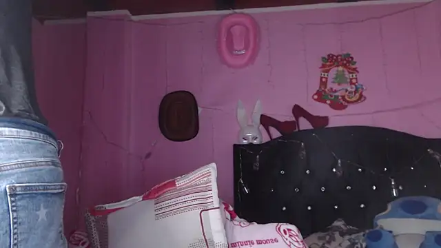 NikkiRous  online show from March 20, 2025, 6:42 pm