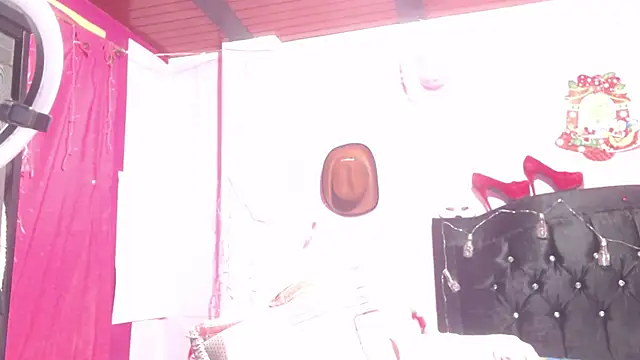 NikkiRous  online show from March 22, 2025, 1:08 pm