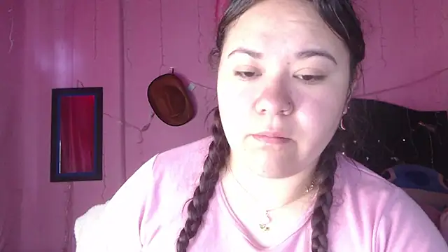 NikkiRous  online show from September 13, 2025, 12:16 pm