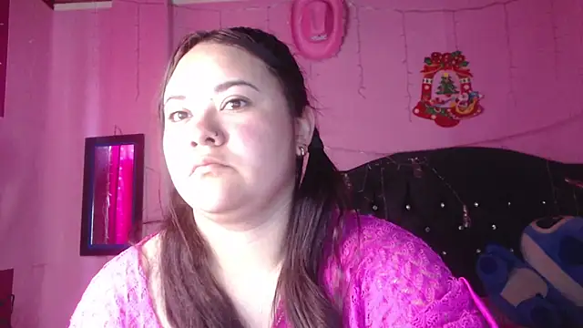 NikkiRous  online show from November 30, 2025, 1:37 pm