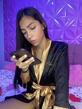 Snapshot of Ema_azel chatting on December 3, 2024, 2:05 pm Ema azel online show from December 3, 2024, 2:05 pm