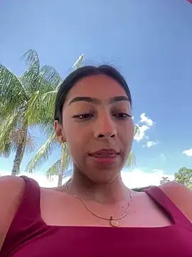 Snapshot of Ema_azel chatting on January 7, 2025, 4:48 pm Ema azel online show from January 7, 2025, 4:48 pm