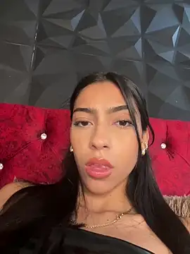 Snapshot of Ema_azel chatting on February 9, 2025, 1:46 pm Ema azel online show from February 9, 2025, 1:46 pm