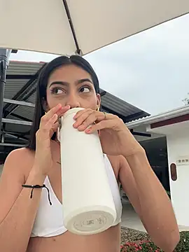 Snapshot of Ema_azel chatting on March 22, 2025, 1:30 pm Ema azel online show from March 22, 2025, 1:30 pm