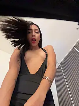 Ema azel online show from April 21, 2026, 2:12 pm