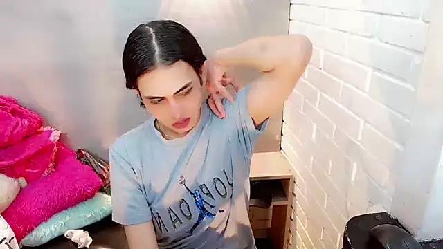 Daniela Pink  online show from November 4, 2025, 8:19 pm