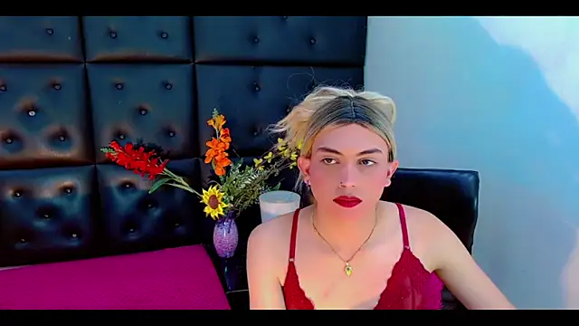 Daniela Pink  online show from February 10, 2026, 7:29 pm