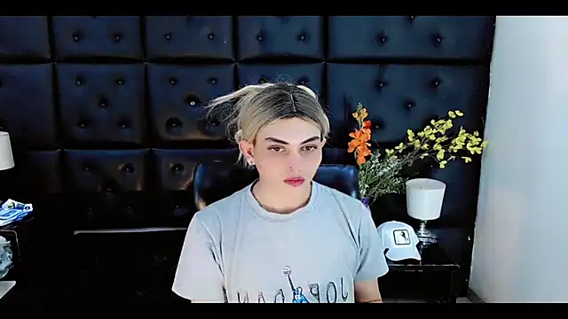 Daniela Pink  online show from February 13, 2026, 7:54 pm