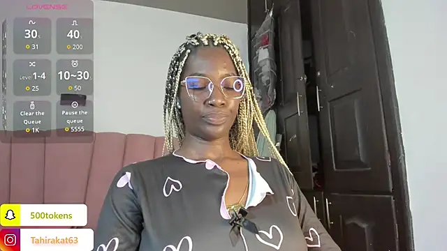Snapshot of Tahira_21_ chatting on July 21, 2026, 7:49 pm Tahira 21 online show from July 21, 2026, 7:49 pm