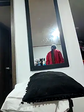 Sasha smith23 online show from April 12, 2026, 3:00 am