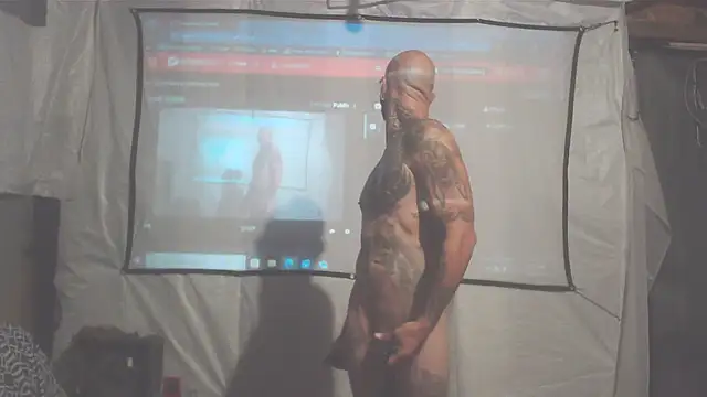 Snapshot of Smurfschmidt chatting on November 2, 2025, 4:15 am Smurfschmidt online show from November 2, 2025, 4:15 am