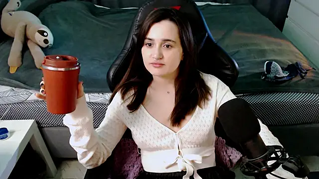 KiraYammy online show from March 10, 2025, 1:45 am