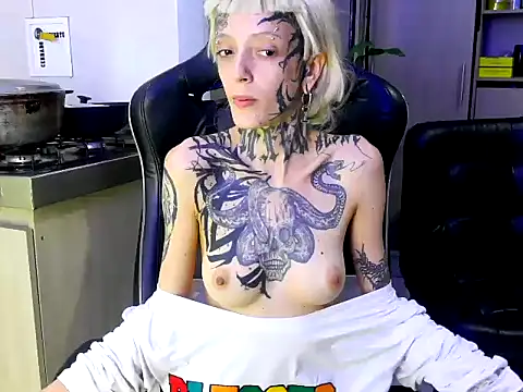 barbara anal squirt  online show from September 14, 2025, 9:36 pm