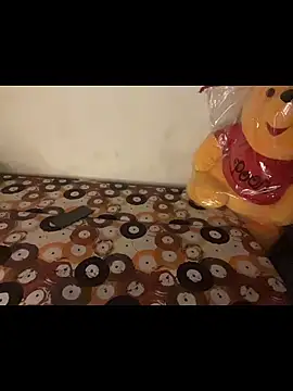 shuhana  online show from September 25, 2025, 2:37 am