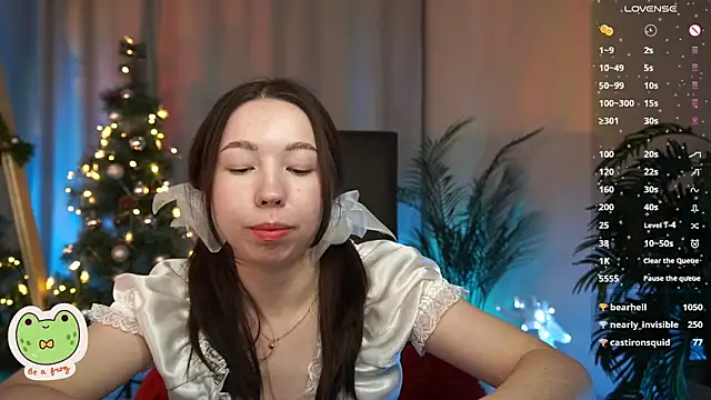 Snapshot of Sarah_Son chatting on December 24, 2024, 8:44 am Sarah Son online show from December 24, 2024, 8:44 am